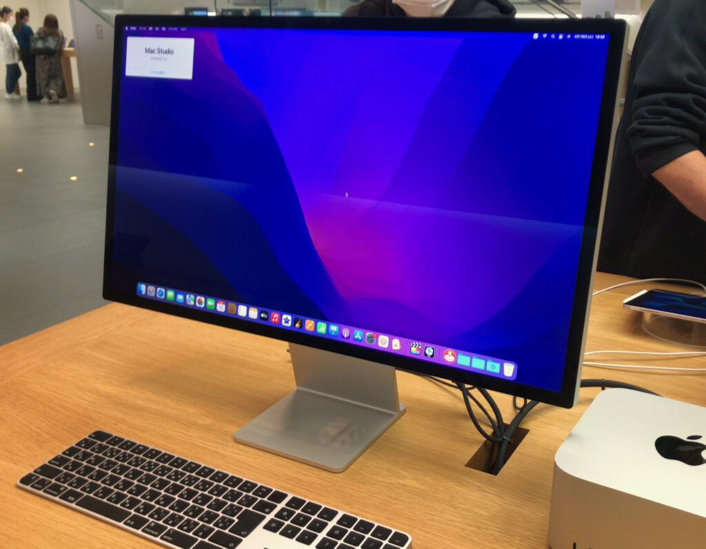 Apple Studio Display