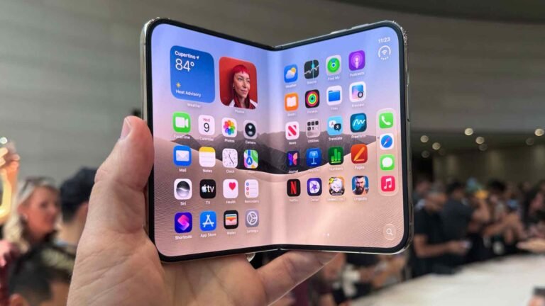 Apple iPhone Duo: